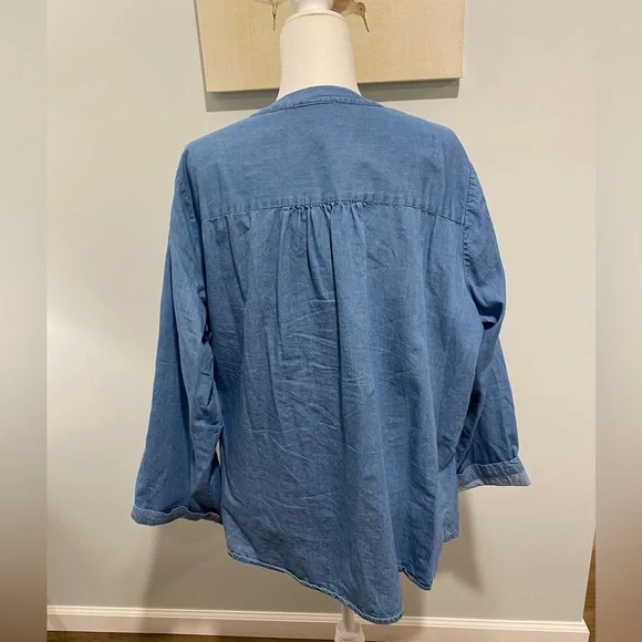 Lane bryant womans tunic top. Denim Size 24. - Picture 3 of 4